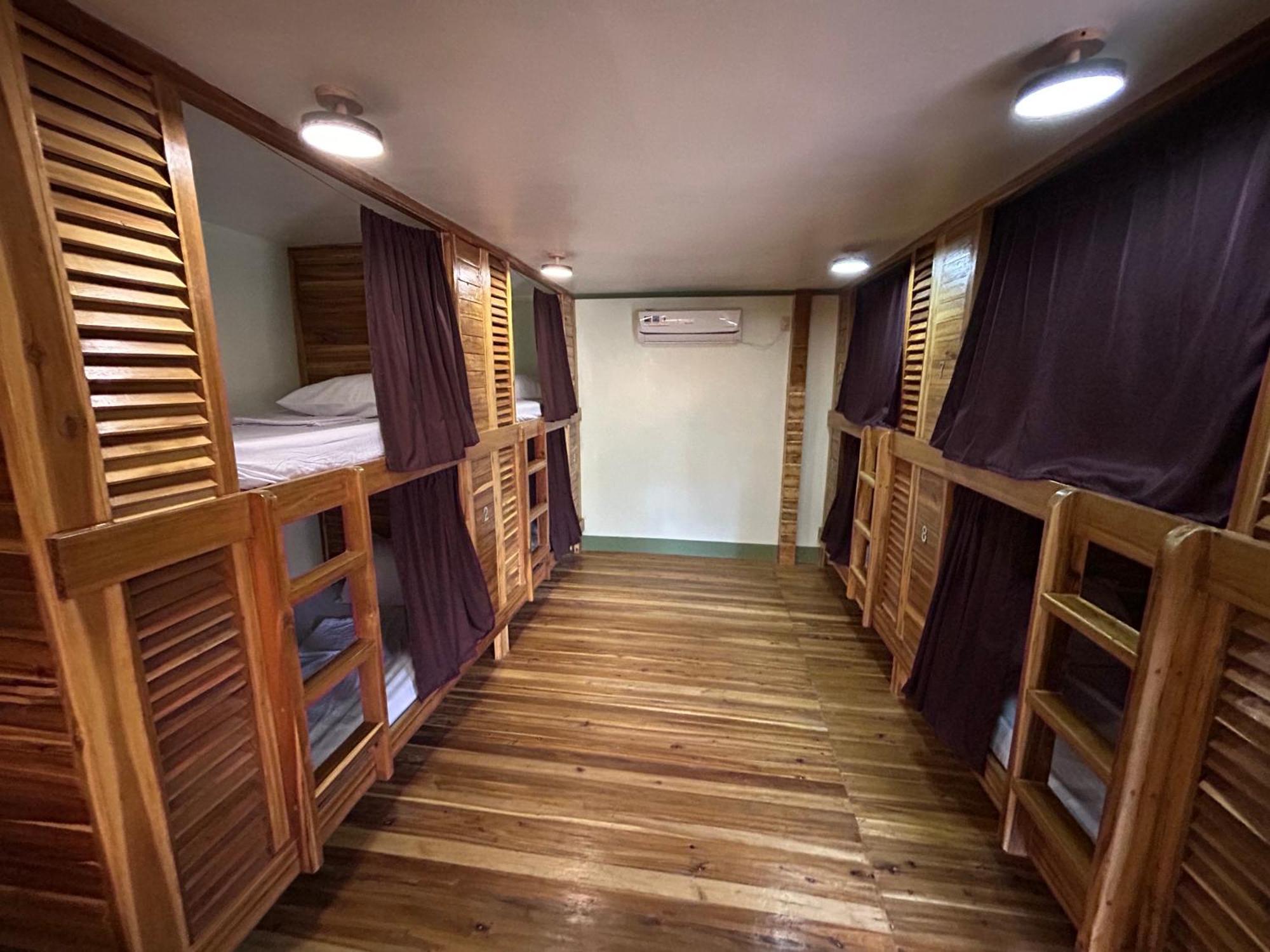 סן ויסנטה Islanders Hostel Port Barton מראה חיצוני תמונה