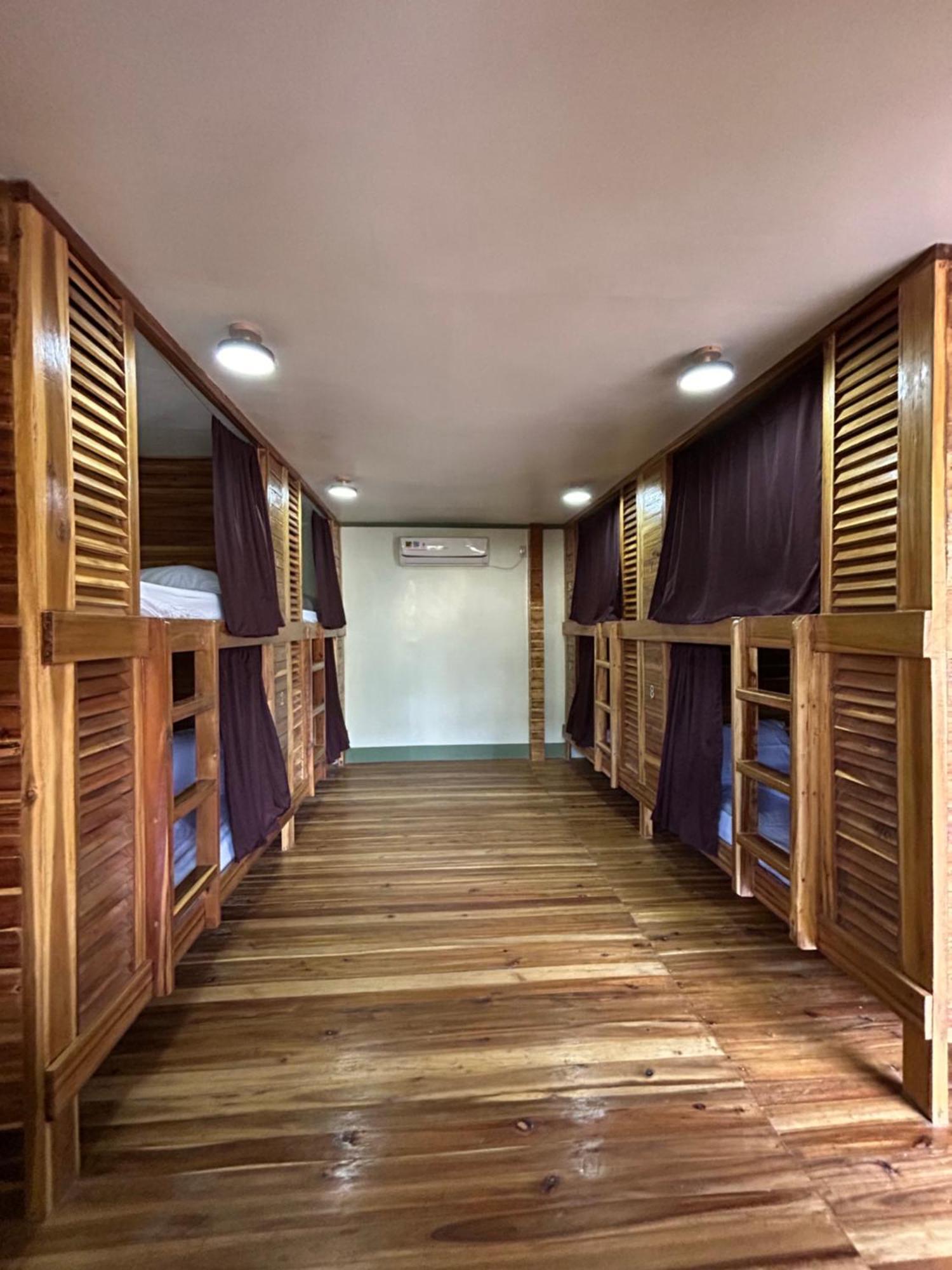 סן ויסנטה Islanders Hostel Port Barton מראה חיצוני תמונה